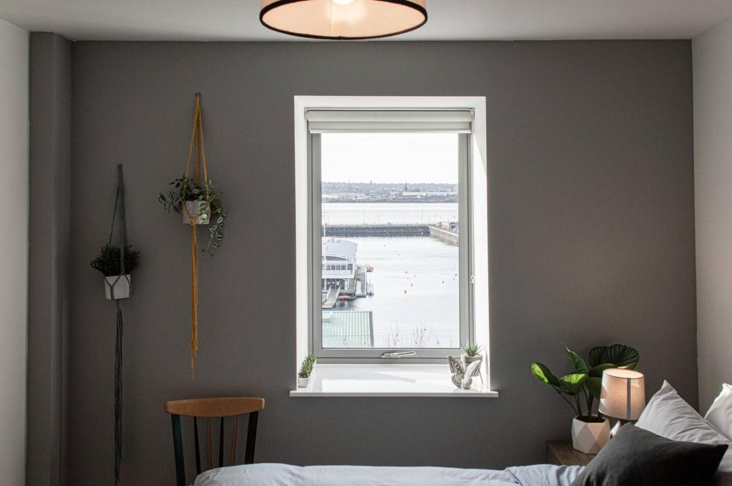 Stunning Mersey View Flat W Parking In リヴァプール エクステリア 写真