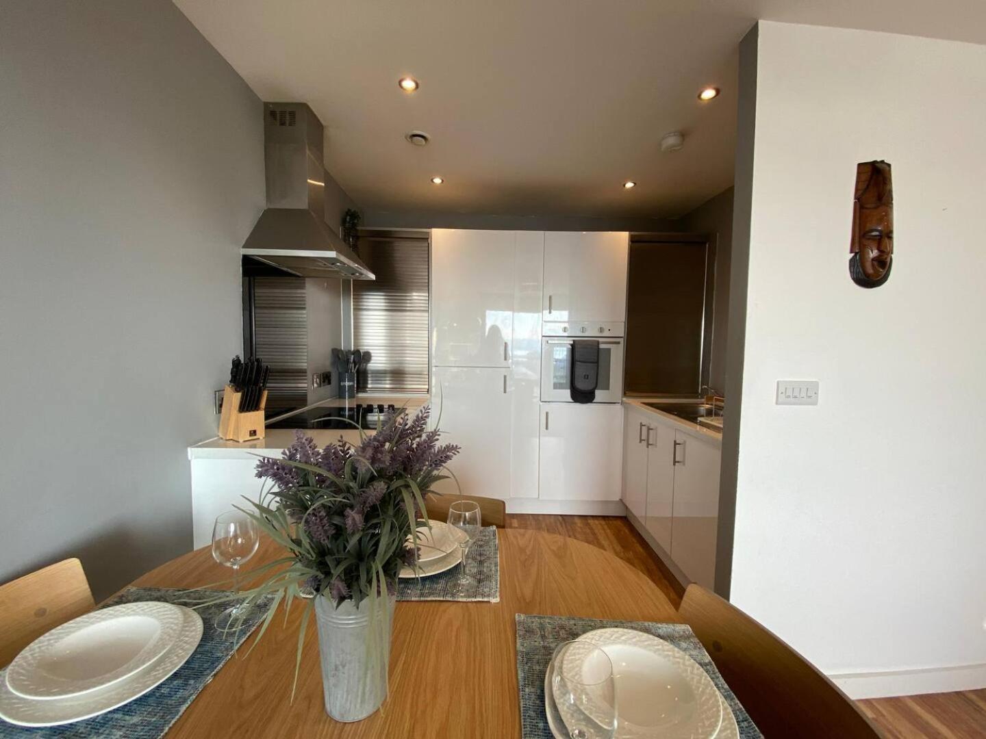 Stunning Mersey View Flat W Parking In リヴァプール エクステリア 写真
