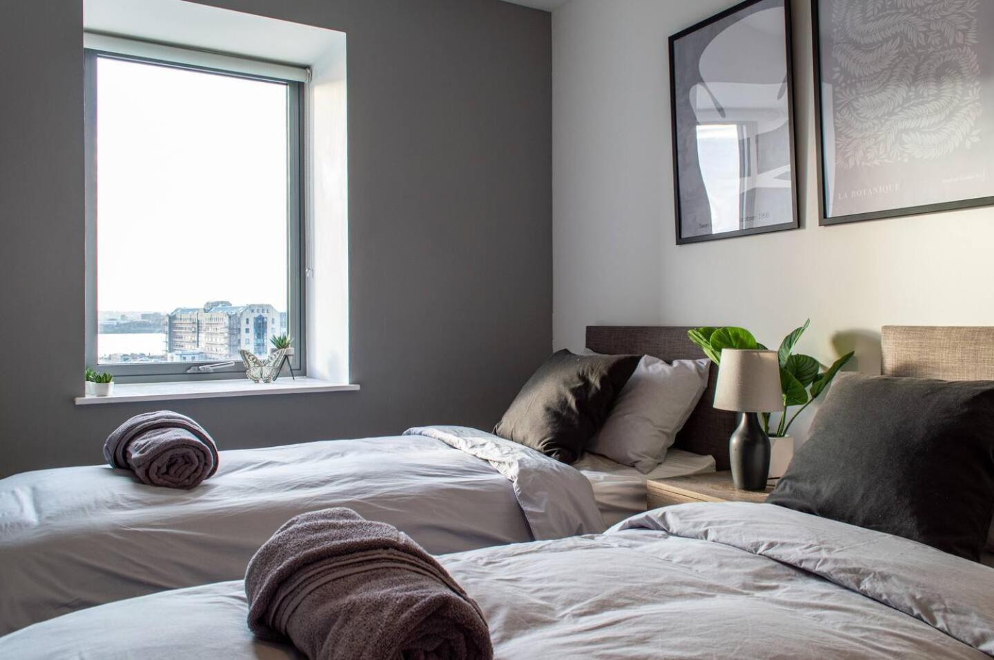 Stunning Mersey View Flat W Parking In リヴァプール エクステリア 写真
